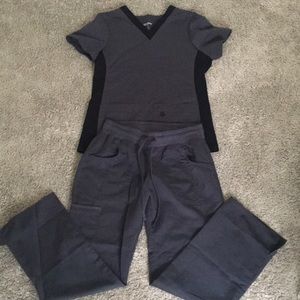 Women’s Scrubs